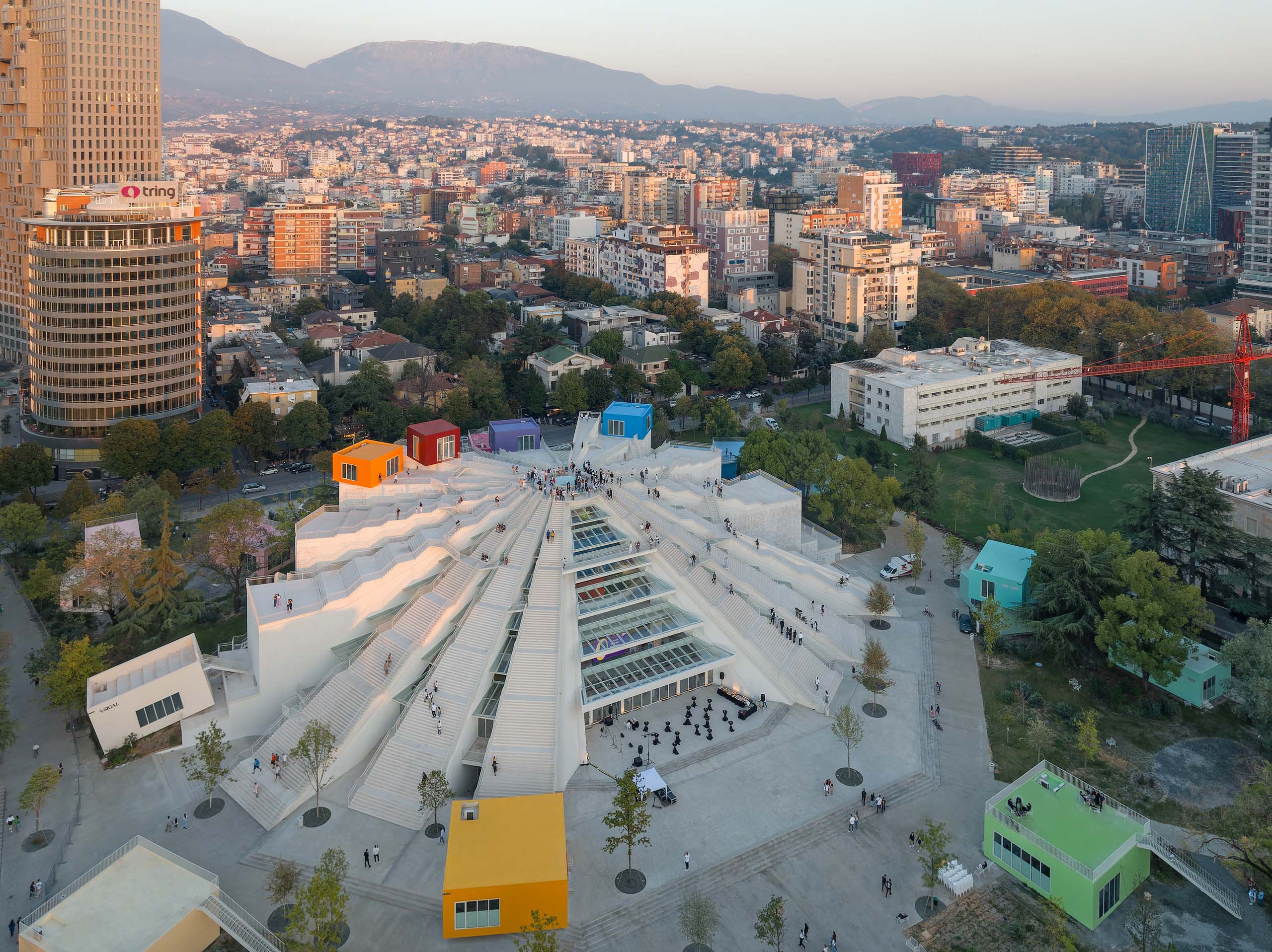 Expérience Tirana - Pyramide de Tirana